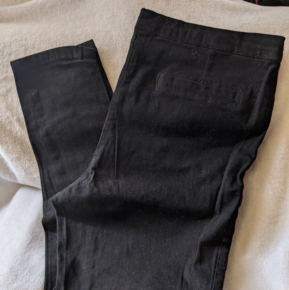 Forever 21 straight leg black skinny pant